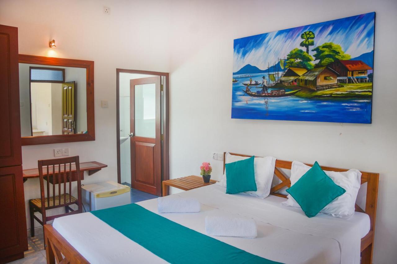 Di Sicuro Tourist Inn Hikkaduwa Kültér fotó