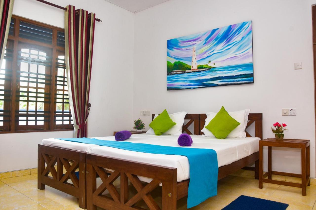 Di Sicuro Tourist Inn Hikkaduwa Kültér fotó