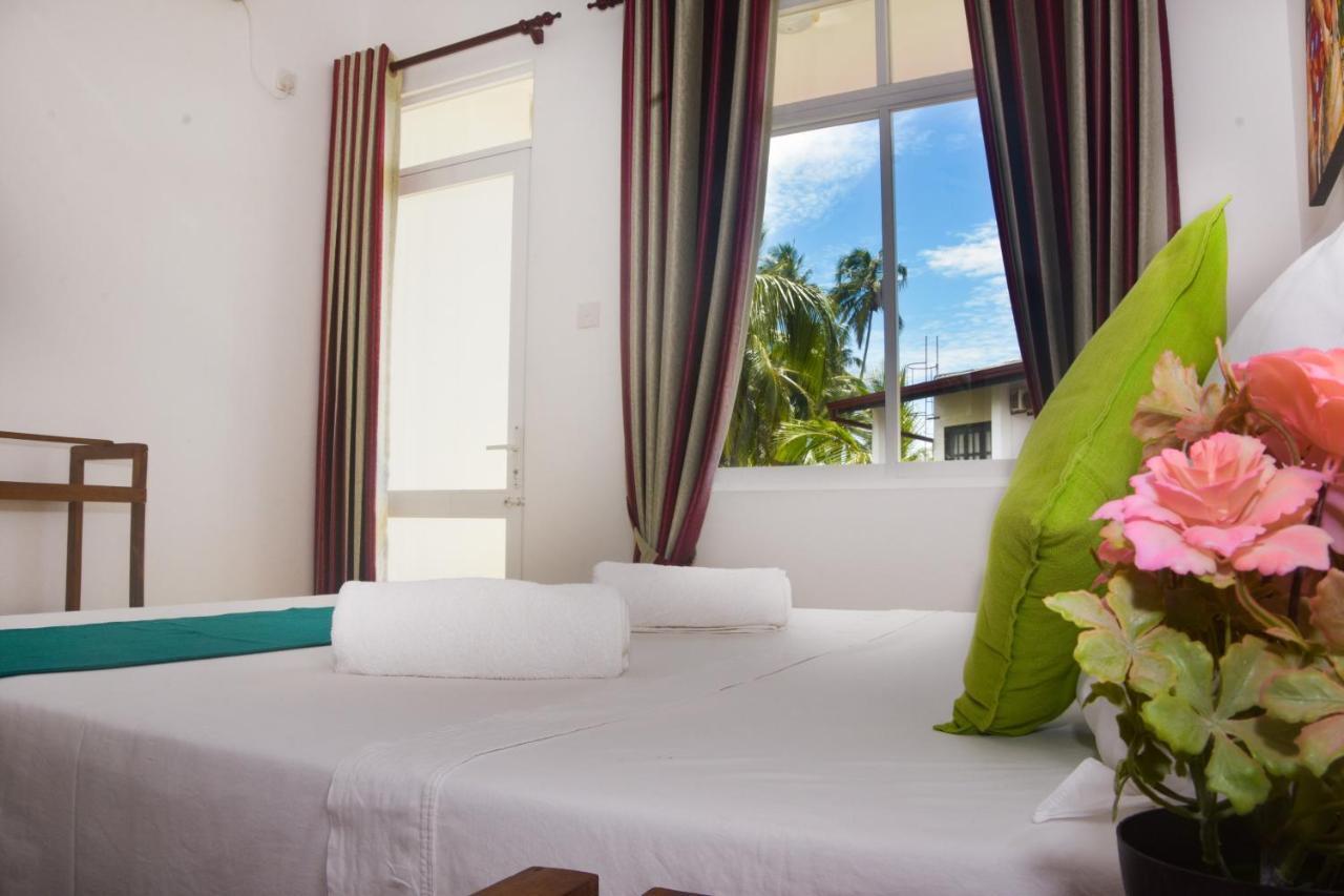Di Sicuro Tourist Inn Hikkaduwa Kültér fotó