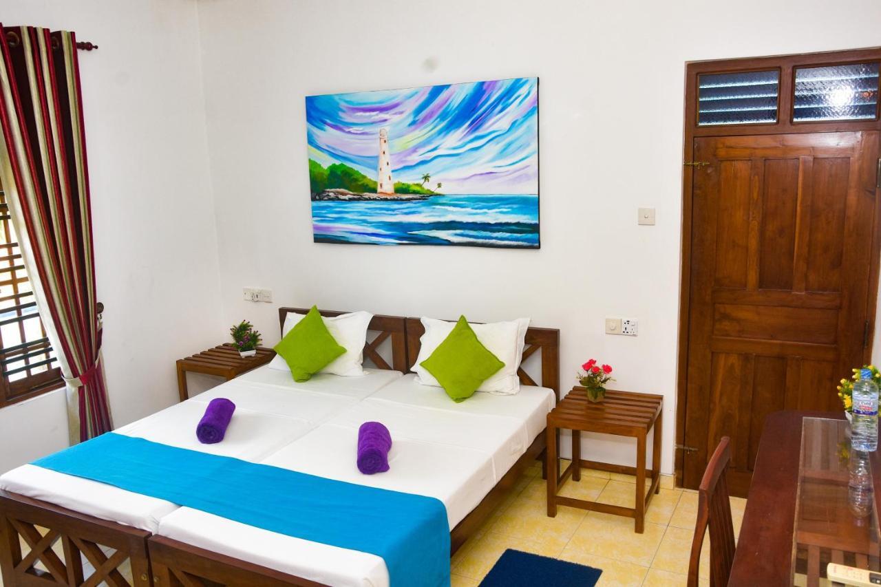 Di Sicuro Tourist Inn Hikkaduwa Kültér fotó